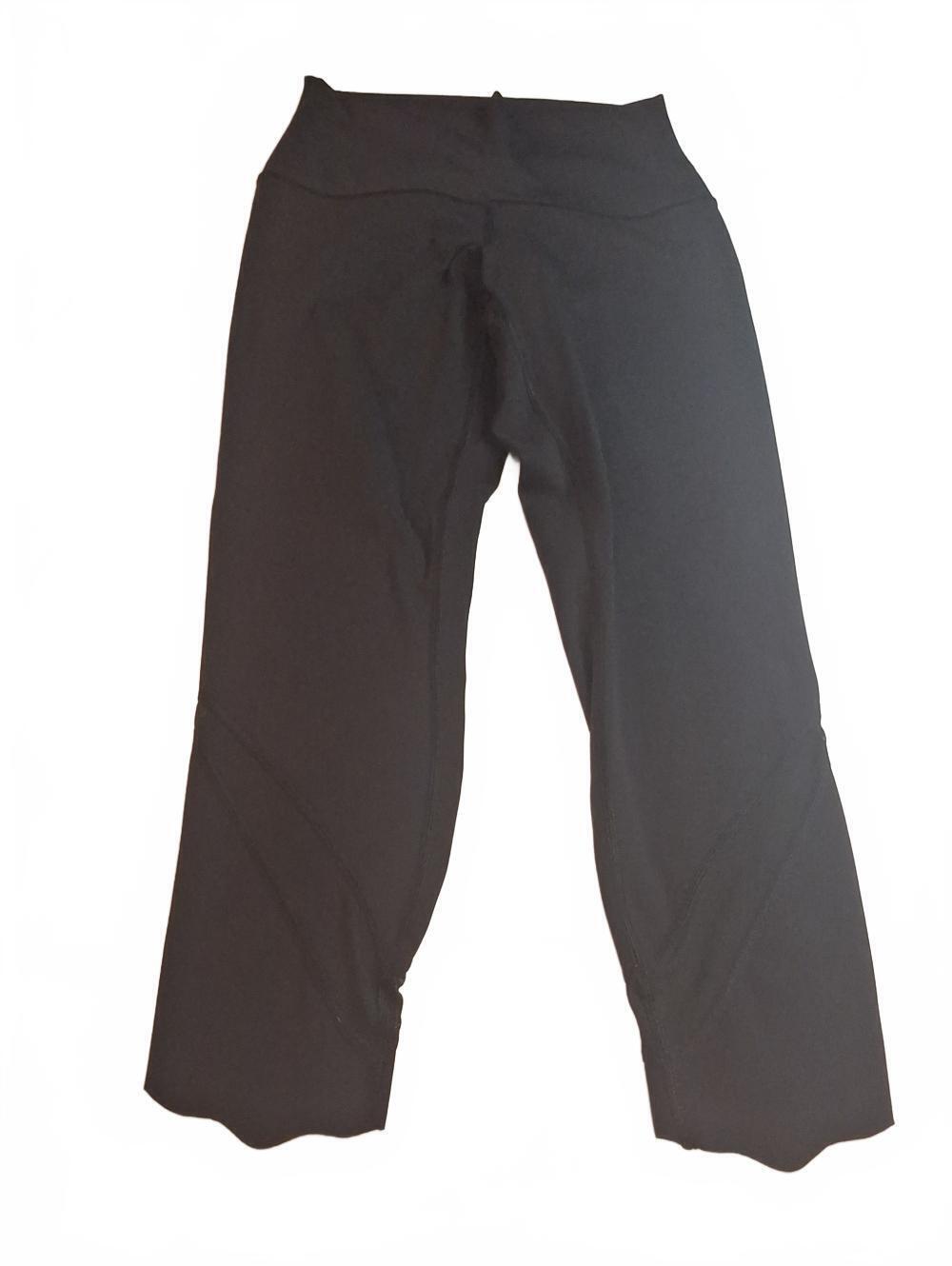 #1093 Lululemon leggings size 4